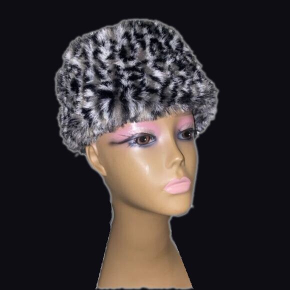 Grey Leopard Faux Fur Hat - Gray Animal Print Cheetah - Winter y2K - Picture 1 of 14